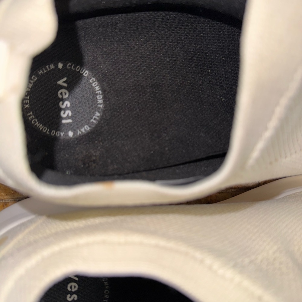 Vessi Everyday Move Slip On Sneakers Mens 9 Cream Beige Waterproof Casual Shoes - Picture 6 of 9